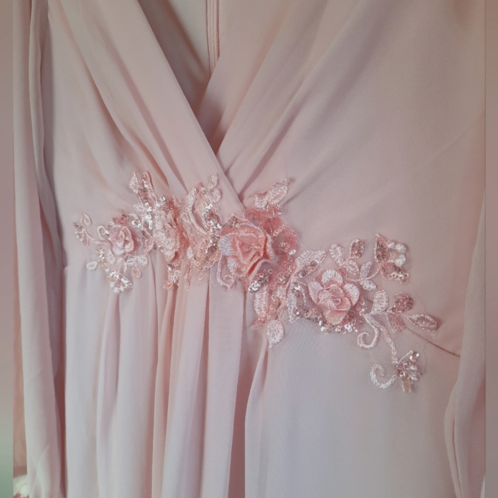 Elegant Chiffon V-Neckline Long Sleeve Formal Evening Dress - Picture 5 of 16